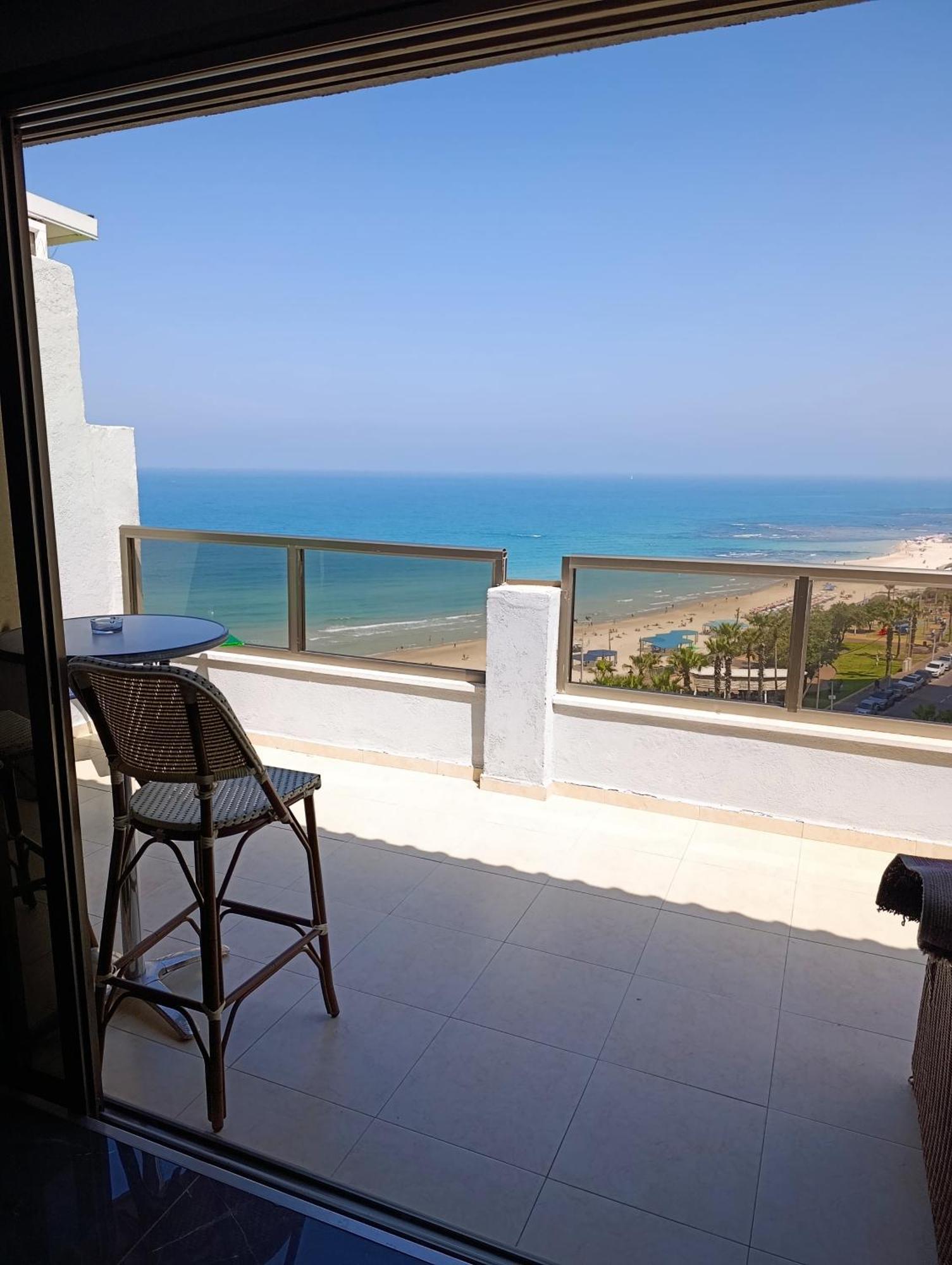 Penthouse Apartment On The Beach Bat Yam Værelse billede